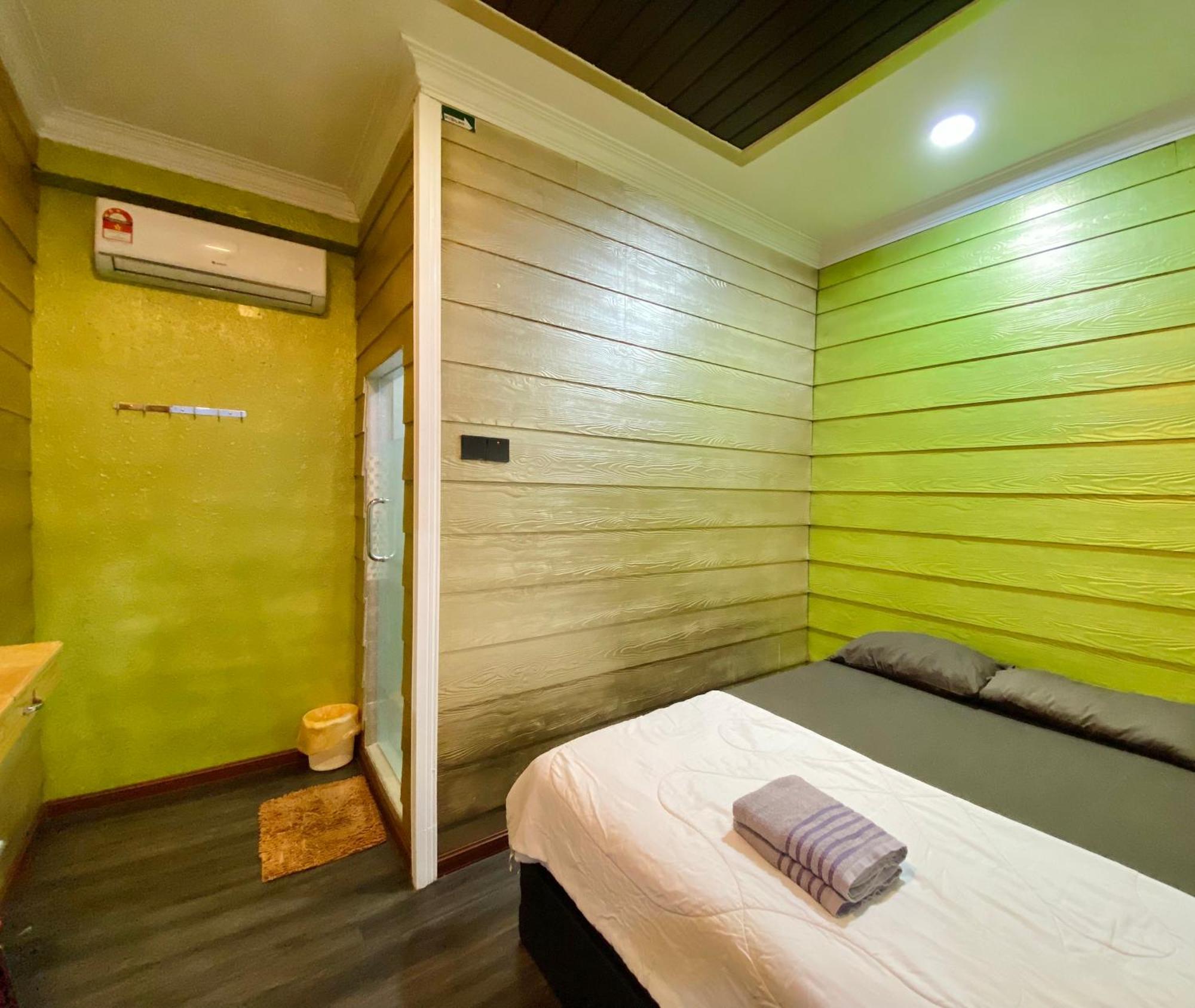 Suza Hostel Tumpat Esterno foto