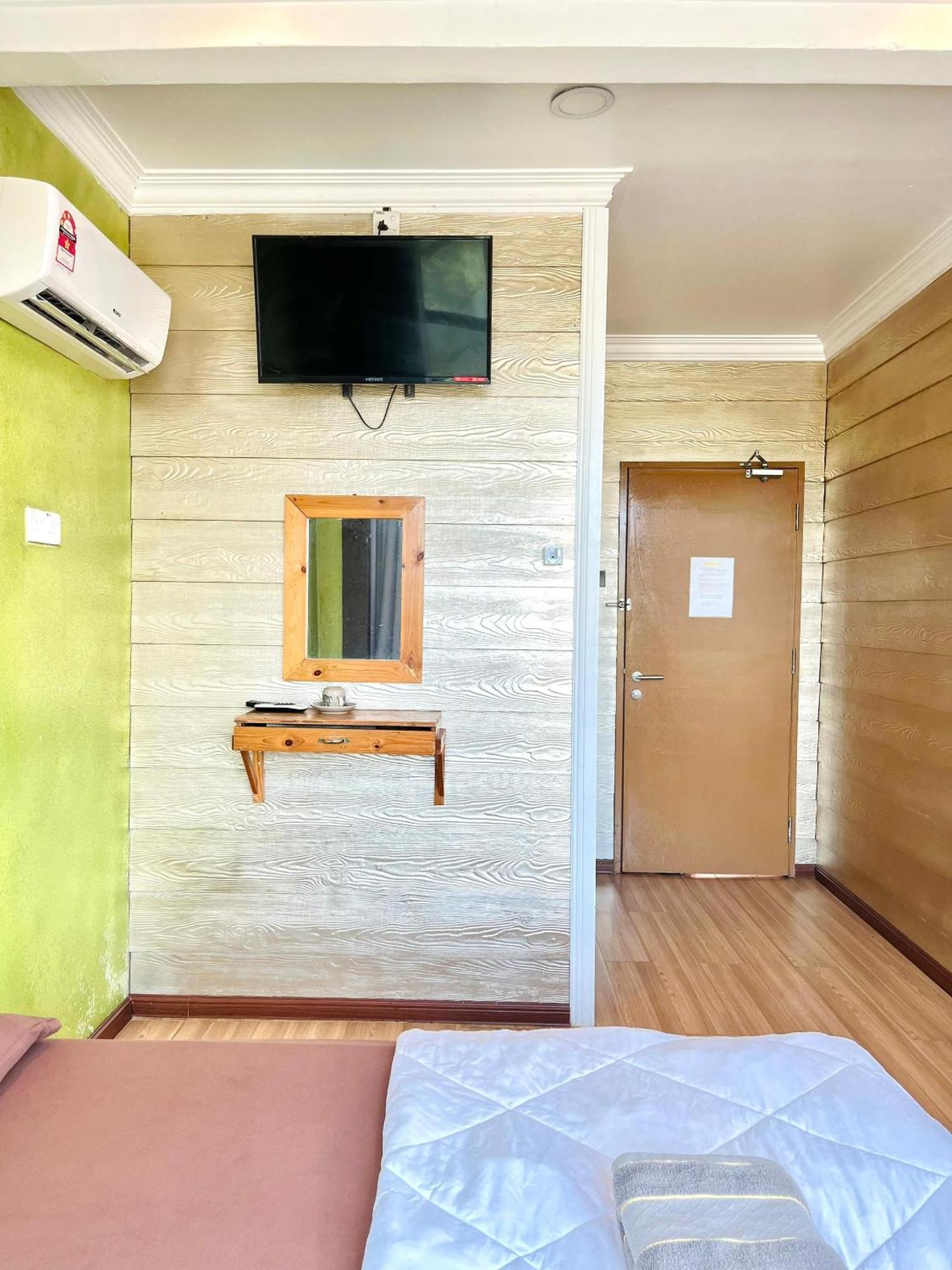Suza Hostel Tumpat Esterno foto