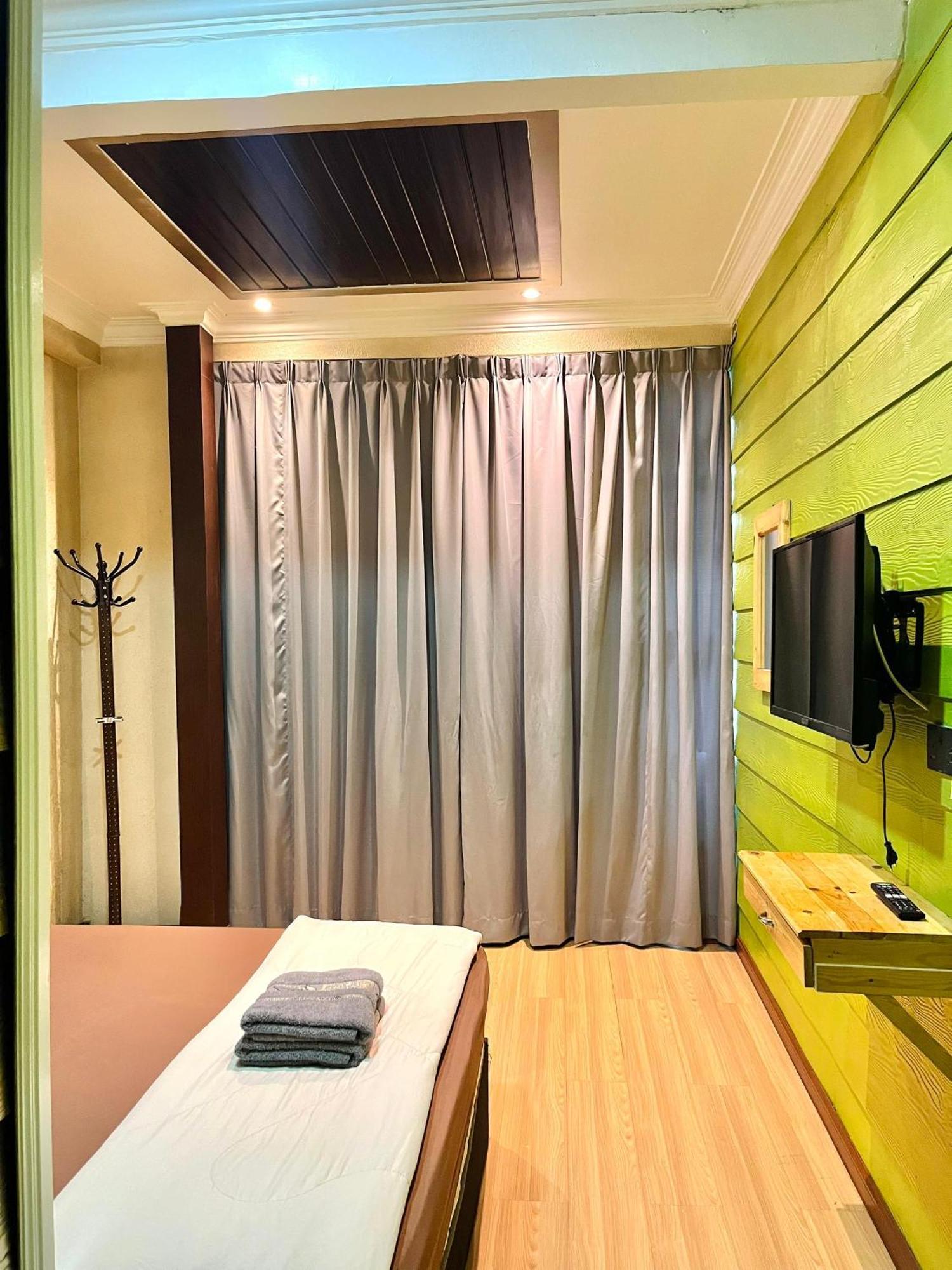 Suza Hostel Tumpat Esterno foto