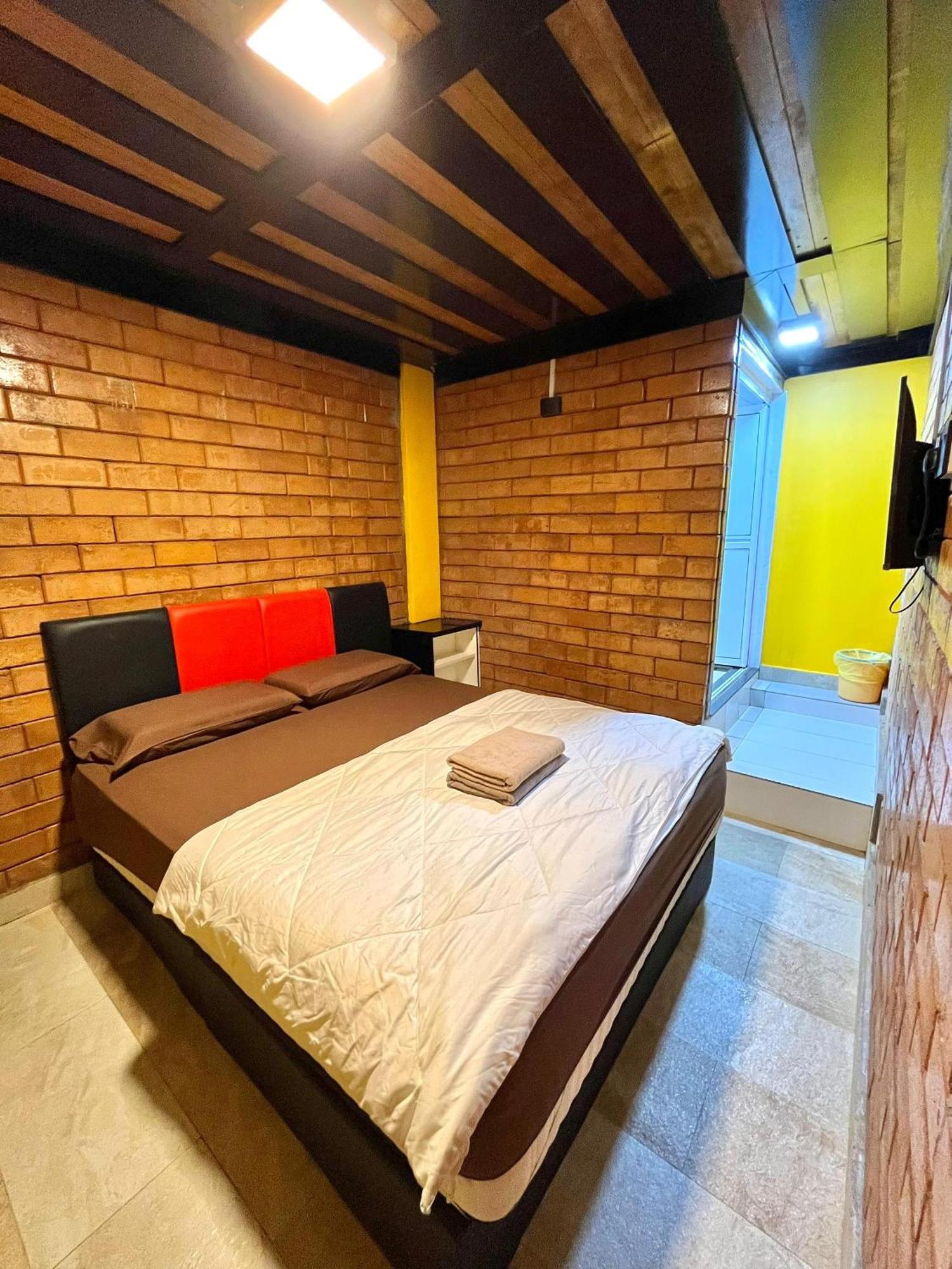 Suza Hostel Tumpat Esterno foto