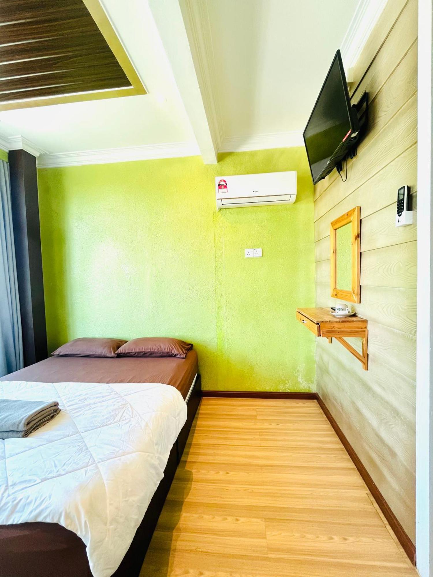 Suza Hostel Tumpat Esterno foto